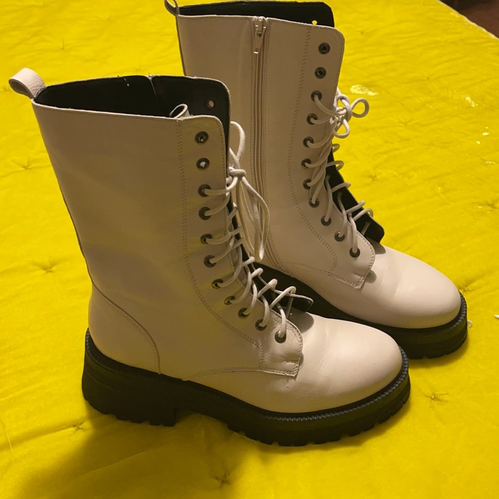 TopShop leather Cream combat platform boot size 10,40